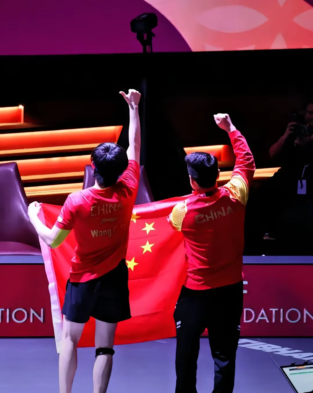 追逐荣耀!球员们拼尽全力为团队取得胜利的简单介绍 追逐荣耀!球员们拼尽全力为团队取得胜利的简单介绍