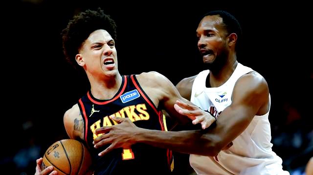 老鹰队主力宣布休息，战术脱节局面蔓延的简单介绍